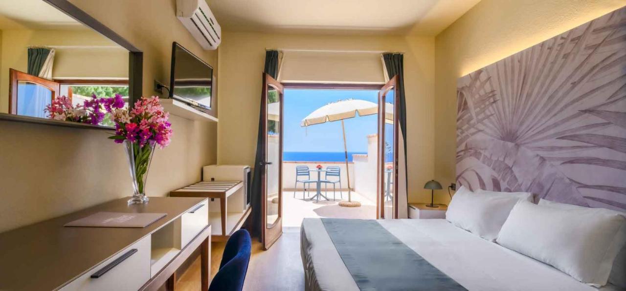 Baia Imperiale 4* Spiaggia di Cavoli