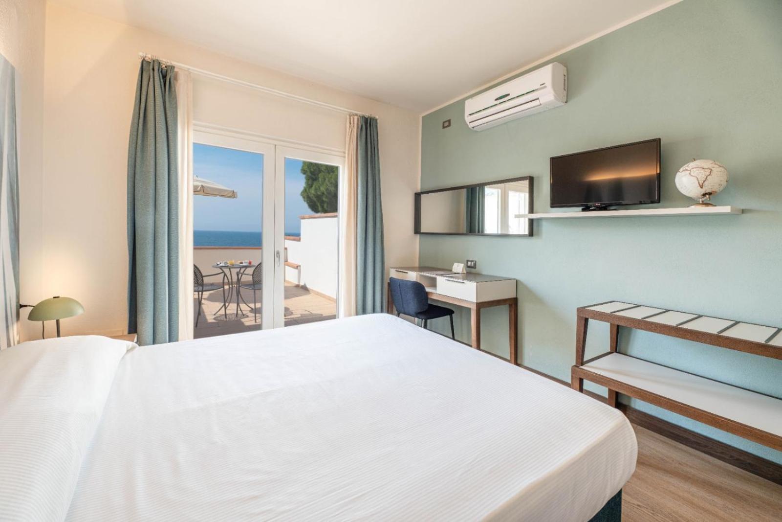 Baia Imperiale Hotel Spiaggia di Cavoli